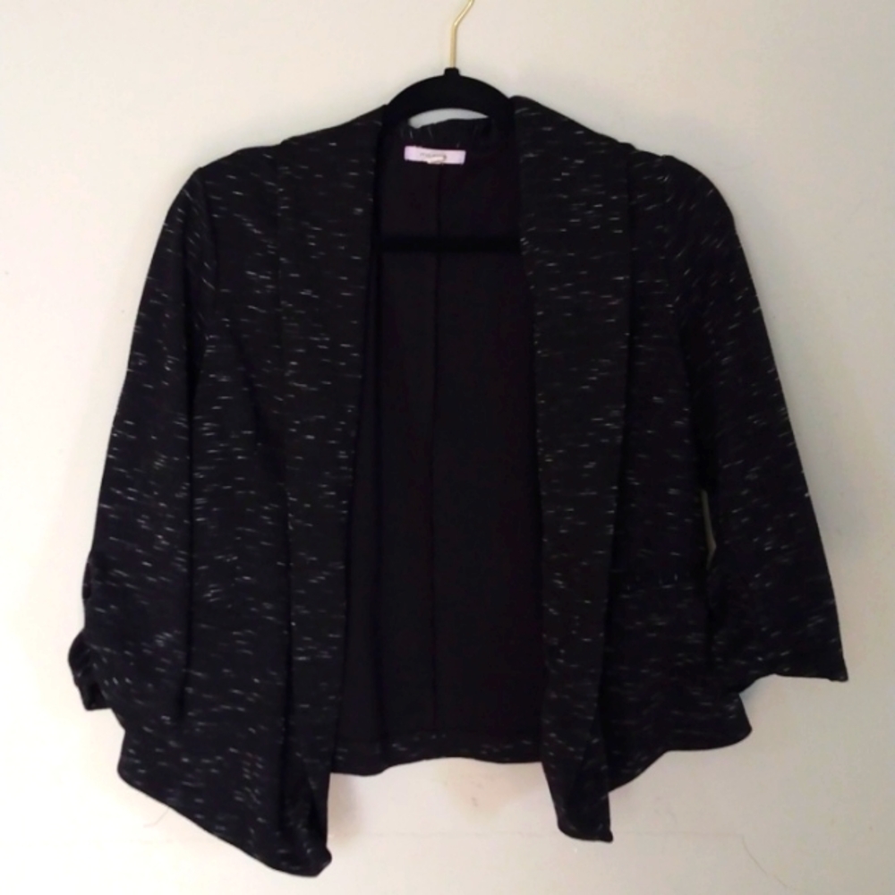 Cropped Cardigan 🖤